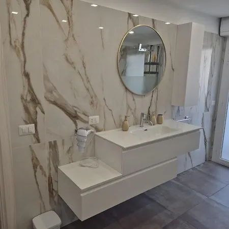 Attico Solaris * 레조디칼라브리아