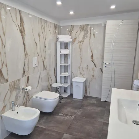 Attico Solaris 레조디칼라브리아